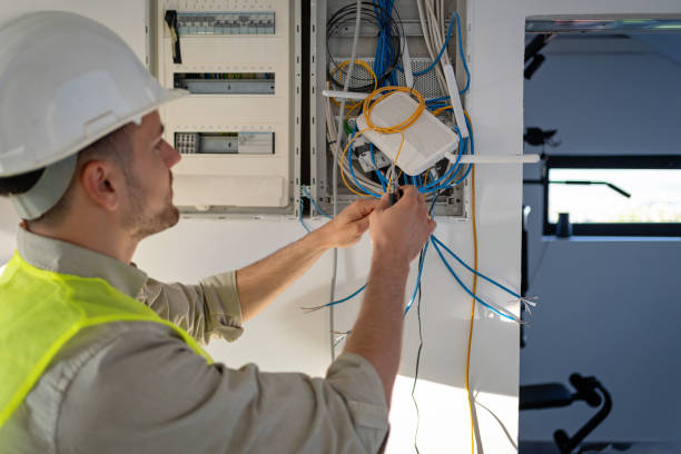 Best Affordable Emergency Electrician  in De Queen, AR